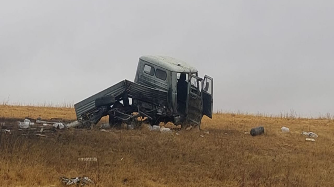 Автомобиль с армянскими военнослужащими подорвался на установленной ими мине, есть погибшие и раненые