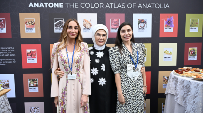 Leyla və Arzu Əliyevalar Nyu-Yorkda sərgidə - FOTO