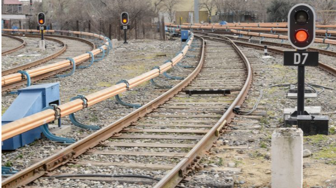 Gədəbəy sakinini qatar vuraraq öldürüb