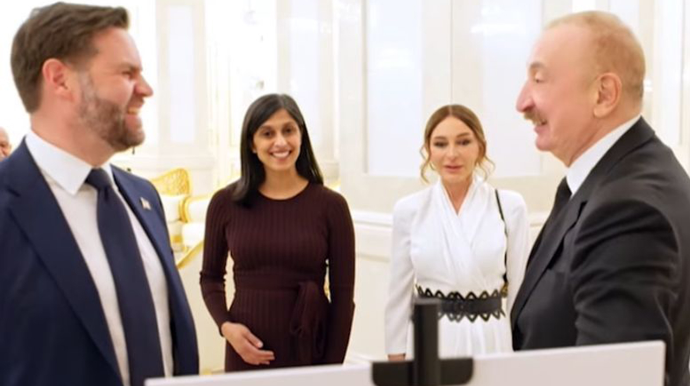 Prezident Vensə bu fotoları göstərdi - VİDEO