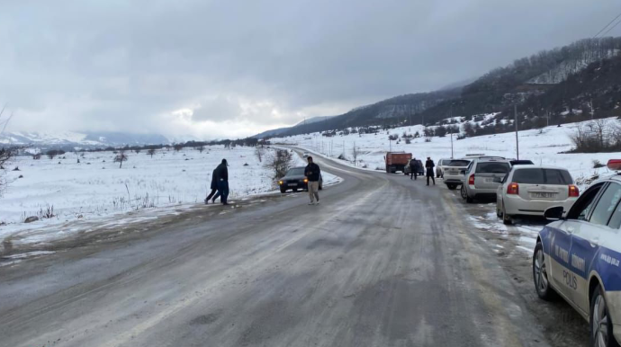 DYP qarlı hava şəraiti ilə əlaqədar sürücülərə müraciət etdi