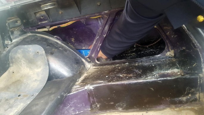 Avtomobildən qanunsuz mobil telefonlar aşkarlanıb - FOTO