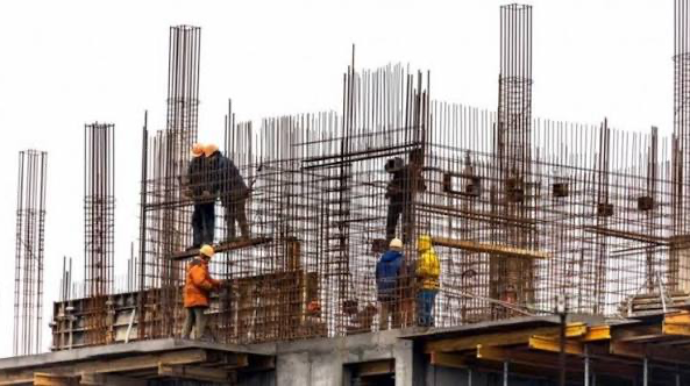 Tikintidə təhlükəsizlik qaydalarına nəzarət işçilərin həyatı üçün yetərlidir? - Ekspert AÇIQLADI 