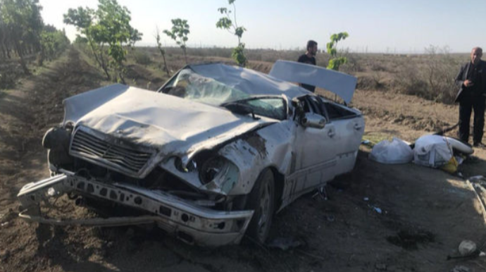 Bakı-Qazax yolunda ağır QƏZA:  Maşın aşdı, yaralananlar var  - FOTO