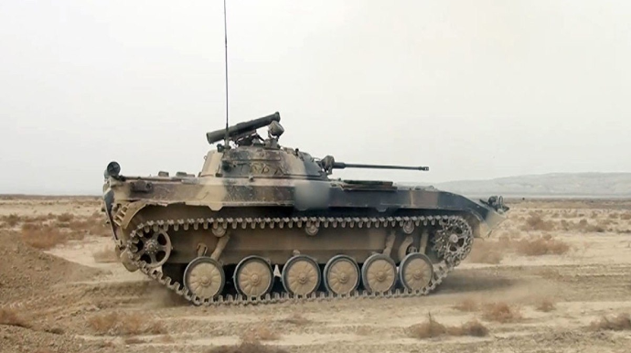 Azərbaycan Ordusunda döyüş atışlı məşğələlər keçirilir - VİDEO 