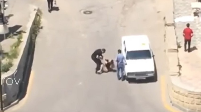 Bakıda kişi qadını zorla maşına mindirmək istədi; DİN-dən AÇIQLAMA - ANBAAN VİDEO 