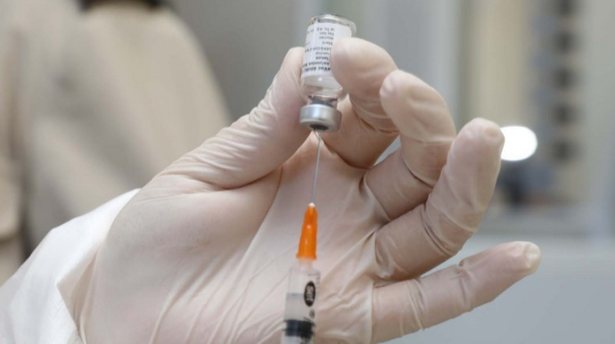 В Азербайджане начинается вакцинация от COVID-19 граждан старше 18 лет 