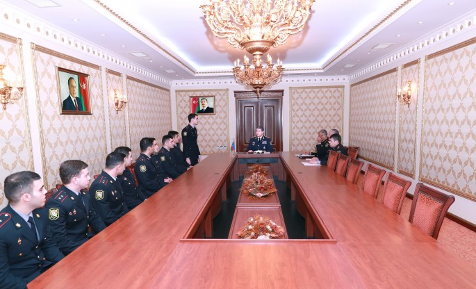 Vilayət Eyvazov 9 nəfərə rütbə verib