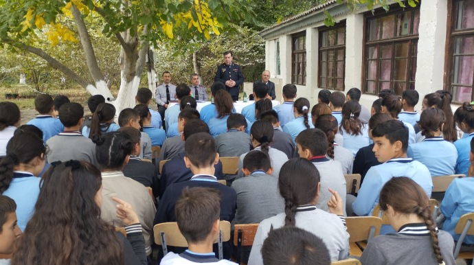 Şabran polisi məktəblilərlə görüşüb - FOTO