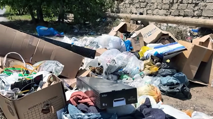 Жители Маштаги жалуются на стихийную свалку и резкое зловоние в поселке - ВИДЕО