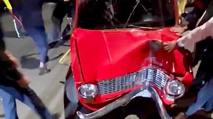 Gəncədə qəza törədən sürücüdən etiraf: “Saatda 120 ilə girdim”   - VİDEO