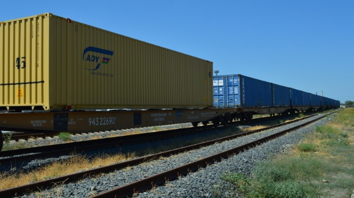 ADY Express транспортирует азербайджанский карбамид на мировой рынок