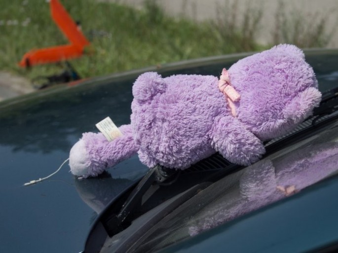 9 yaşlı qızı avtomobil vurub - Cəlilabadda