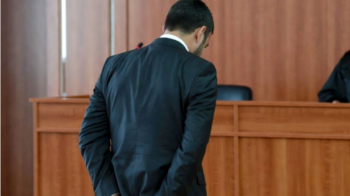 Əmi qardaşı oğullarını "tərbiyə etmək" istədi, sonu məhkəmədə bitdi 