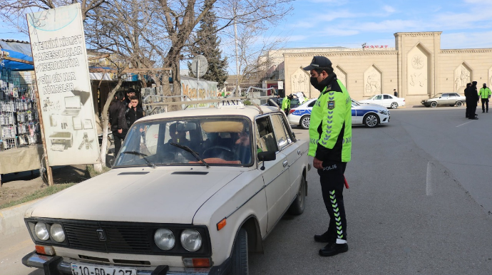 Maskadan istifadə etməyən sürücü və sərnişinlərə qarşı reyd keçirilib   - FOTO