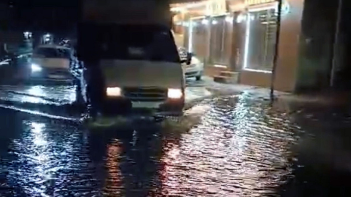 Bakıda yağış sularının yaratdığı daha bir problem - VİDEO