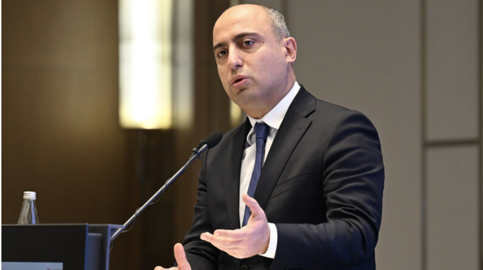Universitetlər Bakıdan köçürülür? - NAZİR AÇIQLADI 