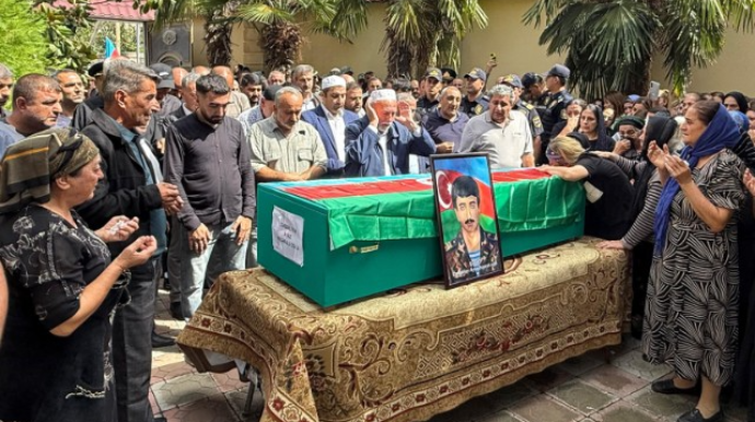 İtkin şəhid Ayaz Zərbalıyev dəfn edildi 