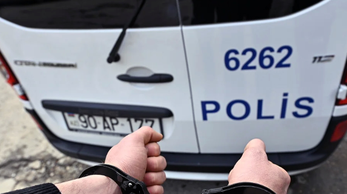 Арестован мужчина, укравший 320 000 манатов из дома своего родственника - ФОТО 