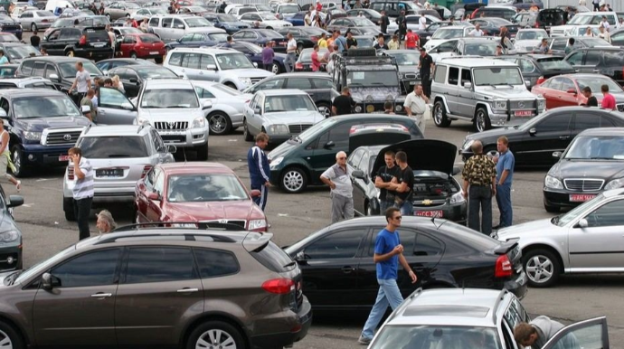 Maşın bazarında durğunluq: 2-3 min manat … - VİDEO 