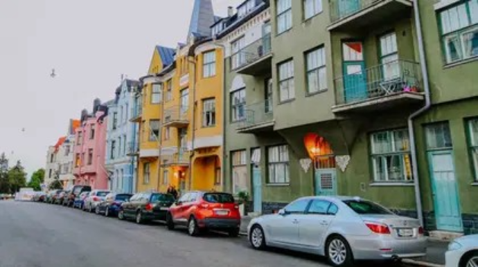 Milyonluq şəhərdə avtomobil yolları daraldılır - FOTO