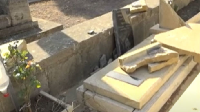 Xudafərin-Qubadlı-Laçın yoluna düşən qəbirlər və ziyarətgah köçürülüb 