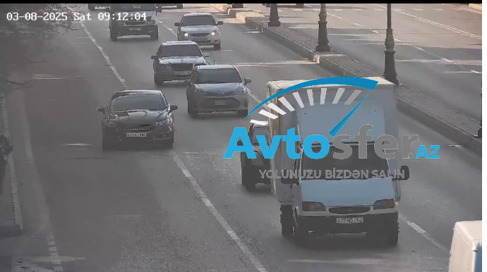 Bakıda avtobus zolağında boya silindi, sürücülər cərimələndi - VİDEO 