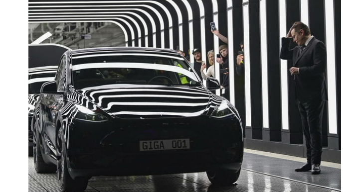 Илон Маск продал 22 млн акций Tesla