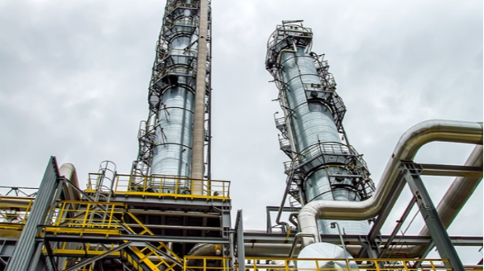 Zavodda bədbəxt hadisə: Qadının barmaqları amputasiya olundu