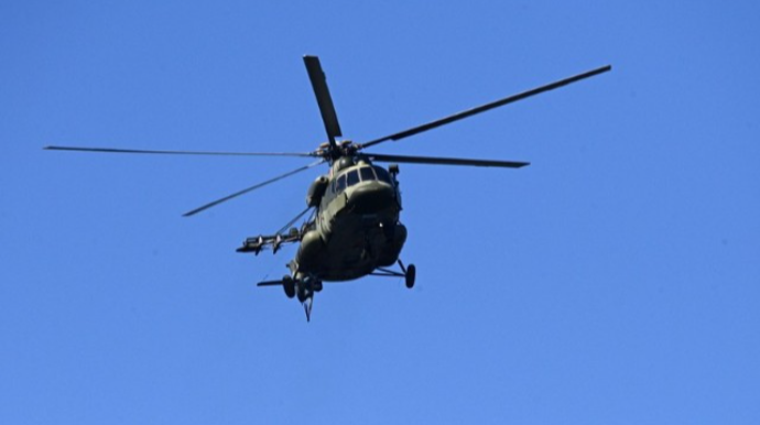 Mi-8 helikopteri qəza enişi etdi