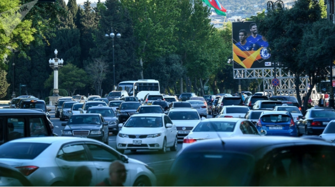 Məktəblər tətilə çıxdılar, tıxaclar qismən azaldı: Monitorinq aparılırmı? 