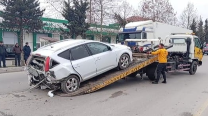 Xaçmazda "Opel"  ilə "Kia"  toqquşdu - Xəsarət alanlar var 