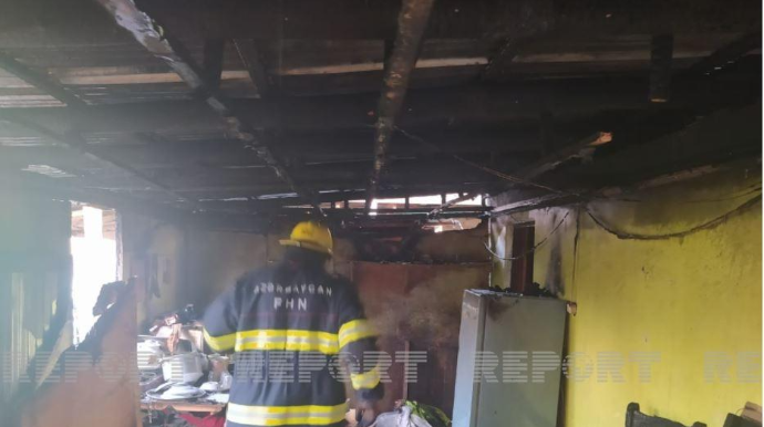 Oğuzda ev yanaraq kül oldu - FOTO