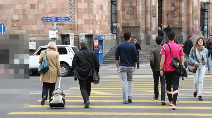 Həmyerlimiz Ermənistanda qadınla uşağı xilas etdi – VİDEO 