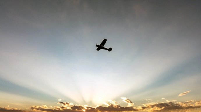 İdman təyyarəsi qəzaya uğrayıb, pilot həlak olub 