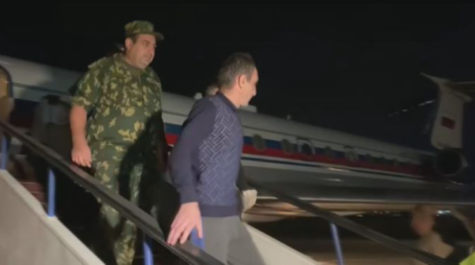 İrəvana qaytarılan hərbçilərin görüntüləri yayıldı - VİDEO 