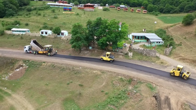 "Laçın və Kəlbəcərdə 700 km-ə yaxın yeni yol çəkilib" - Anar Eyvazov 