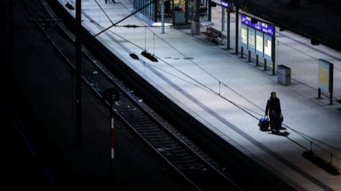 Almaniyada fermerlərin ardınca dəmiryolçular da tətilə başladılar 