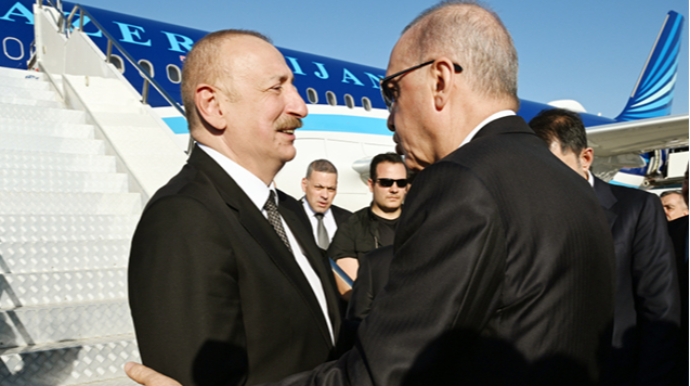 İlham Əliyevi Ərdoğan yola saldı - FOTO 