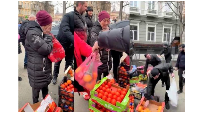Azərbaycan diasporu Odessada əhaliyə tonlarla meyvə-tərəvəz paylayıb - VİDEO 