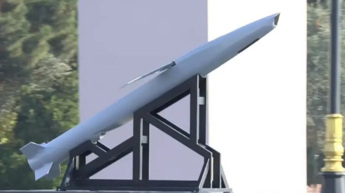 Zəfər paradında nümayiş etdirilən yeni raketin üstünlükləri   - FOTO