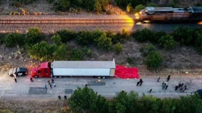 Yük maşınında 46 miqrantin meyiti TAPILDI 