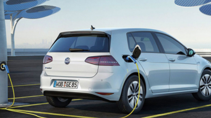 "Volkswagen" 14 ilə benzindən imtina edəcək