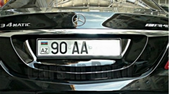 Dövlət maşınları yol qaydalarını kütləvi şəkildə pozur - sürücülərin arxayınlığı, yoxsa... 