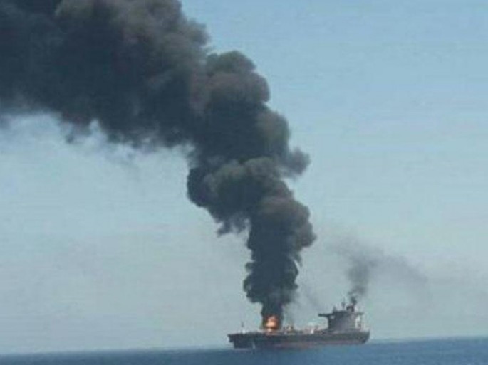 Müəmmalı hadisə: 2 gəmi partladıldı... - VİDEO