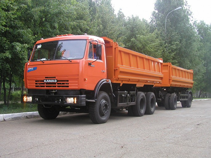 Ağır tonnajlı yük maşınları üçün qoşqular satacaq