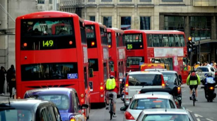 Названы города с самыми большими пробками