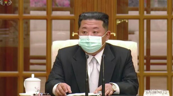 Kim Çen In ilk dəfə tibbi maskada görüntüləndi - FOTO - VİDEO