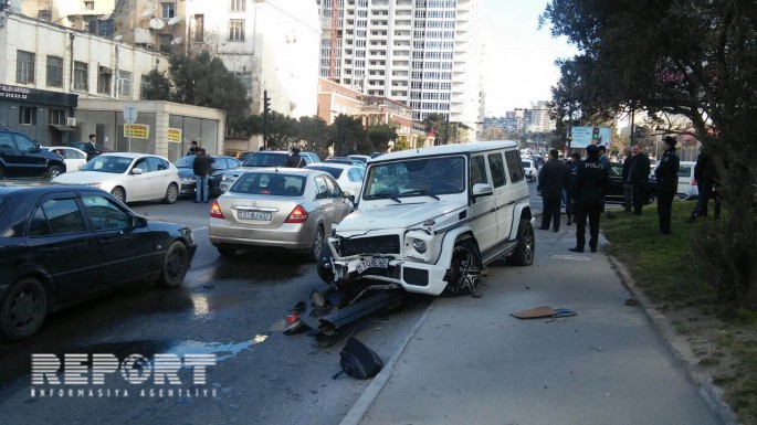 Paytaxtın Xətai rayonunda yol qəzası baş verib - FOTO