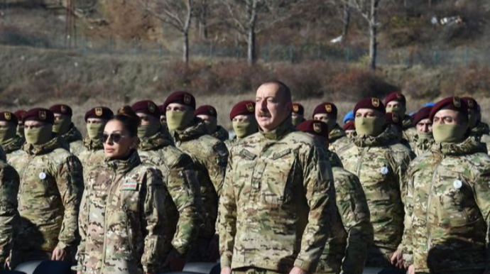 İlham Əliyev Cıdır düzündə himn oxudu - VİDEO 